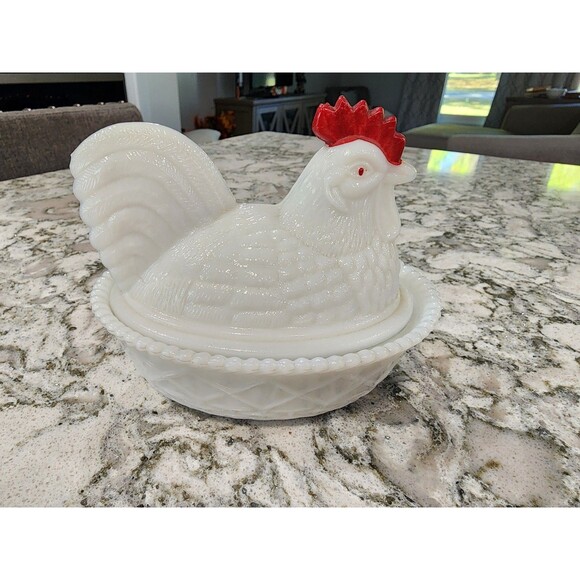 Westmoreland Other - VINTAGE WESTMORELAND ROOSTER ON NEST - WHITE MILK GLASS W/ Red Accents